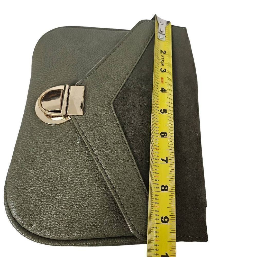 New C olive green crossbody bag - Picture 6 of 8